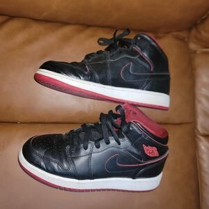 Nike Jordan 1 Retro Mid Sz. 6.5Y